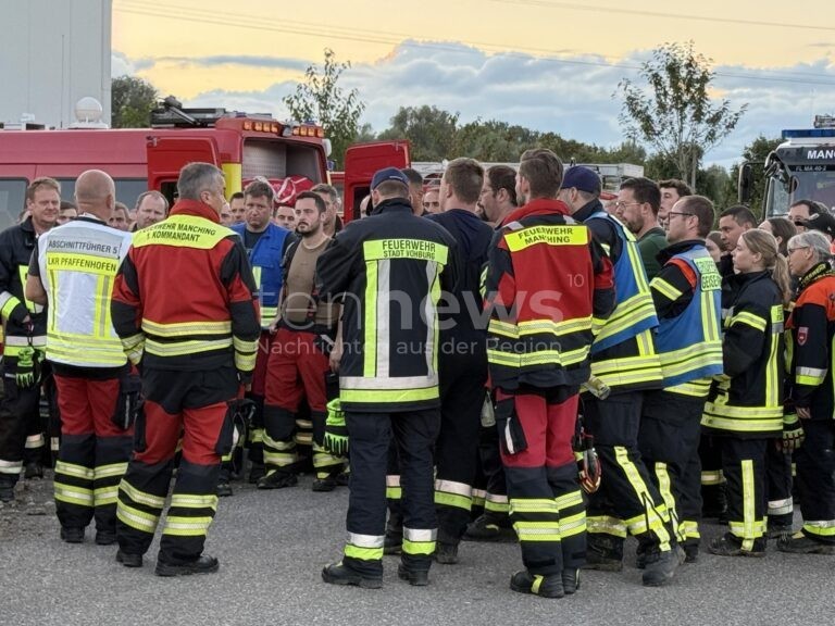 MANCHING-OBERSTIMM – 🕵 Großfahndung nach vermisstem Senior seit Sonntag (31.08.2025): 800 Helfer suchen, Polizei bittet Bevölkerung um Mithilfe. 🚓