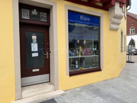WEISSENBURG - 💎 Einbruch in der Nacht zum Samstag (27.09.2025)! Unbekannter stiehlt Schmuck im Wert von mehreren Tausend Euro aus Juwelier! 🚨