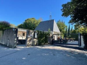 SCHROBENHAUSEN - 🌳 Baumpflegearbeiten am Neuen Friedhof ab Montag (29.09.2025) für vierzehn Tage: Sperrungen und Einschränkungen möglich – Sicherheit geht vor! 🛑