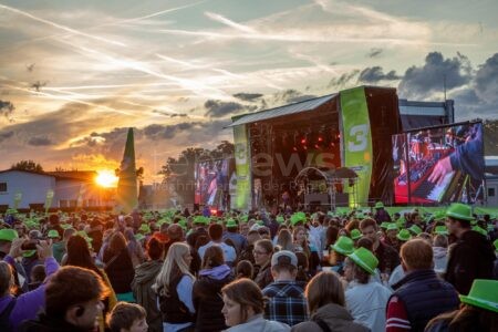 WEISSENBURG - 🎵 33.000 Fans feiern bei BR-Festivals an Samstag und Sonntag (13.09.2025) mit Alvaro Soler und Queen-Tribute! Große Party auf Kirchweihplatz! 🎤