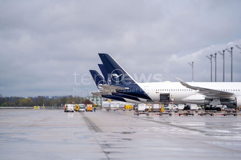 FRANKFURT - ✈ Lufthansa plant nach Medienberichten am Freitag (26.09.2025) massiven Stellenabbau! Tausende Jobs in der Verwaltung betroffen! 📉