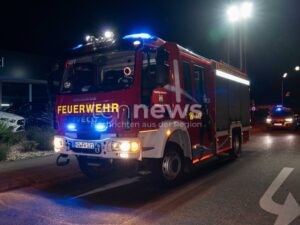 EBERSBERG - 🔥 Brand in der Nacht auf Sonntag (28.09.2025) in Obdachlosenunterkunft! Vier Verletzte - Millionenschaden an Gebäude! 🚒