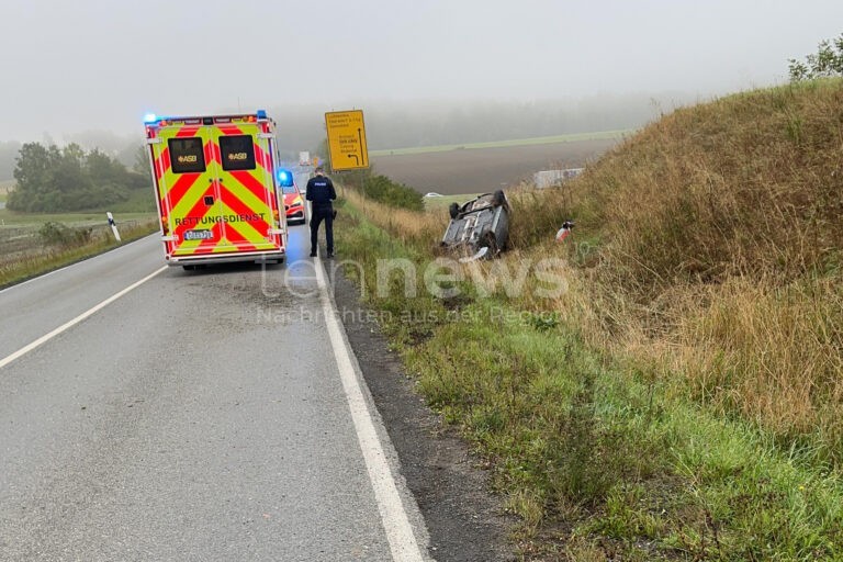 🚗 NEUSTADT BEI COBURG - Skoda-Fahrerin überschlägt sich am Donnerstag (11.09.2025)! 23-Jährige nach Übersteuern leicht verletzt - 3.000 Euro Schaden! 🚑
