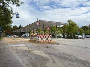 SCHROBENHAUSEN - 🚌 Busbahnhof ab Montag (06.10.2025) wieder geöffnet! Fernwärme-Ausbau abgeschlossen - provisorische Haltestelle entfällt! 🔧