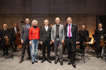 NÜRNBERG - 🎼 Erstes Konzert am Sonntag (28. September 2025) in der Kongresshalle! Staatsphilharmonie spielt Mozart auf der Baustelle! 🏗️