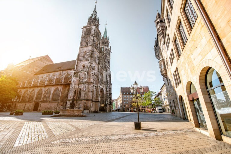 NÜRNBERG - 🛍 Verkaufsoffener Sonntag (28.09.2025) lockt Besucher mit Altstadtfest und Herbstmarkt von 13-18 Uhr! Auftakt zur Flanierwoche! 🍂