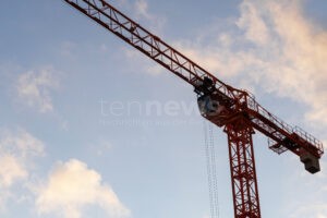 PASSAU - 🏗️ Kranaufstellung in der Löwengrube ab Montag (15.09.2025): halbseitige Sperrung, Gehweg voll gesperrt, Umleitung über Schmiedgasse und Mariahilfstraße! 🚧