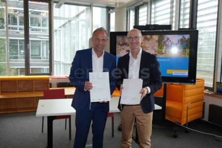 🌱 MÜNCHEN - Biotopverbund wächst am Mittwoch (25.09.2025)! Bayernwerk wird Partner für ökologisches Trassenmanagement - Schafe statt Maschinen! 🐑