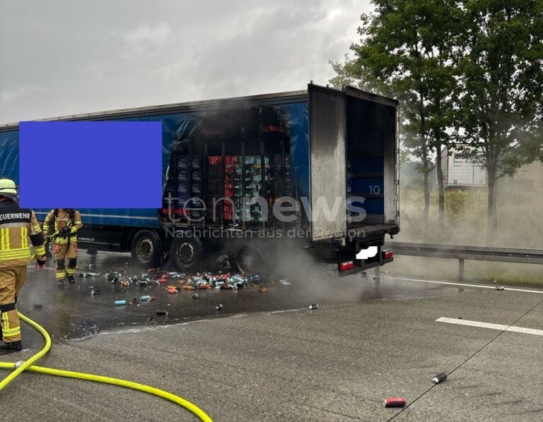 HIMMELKRON - LKW-Brand am Freitag (05.09.2025) auf A9! Reifenplatzer führt zu Vollbrand - Autobahn stundenlang gesperrt - dreißigtausend Euro Schaden!