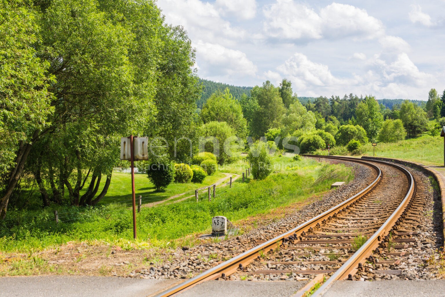 DONAUWÖRTH / ULM - 🚂 Chaos im Donautal-Zugverkehr! Bauarbeiten der DB sorgen bis Sonntag (05.10.2025) für Ausfälle und Verspätungen - Notfahrplan verfügbar! ⚠️