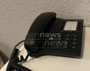 DACHAU - 📞 Erfolgreicher Schockanruf am Donnerstag (25.09.2025)! Betrüger ergaunern 40.000 Euro von Rentner (67) - falsche Polizistin holt Geld ab! 💰