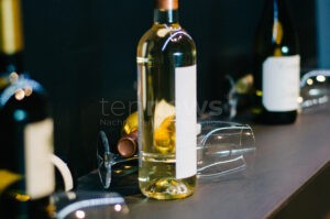 🍷 MÜNCHEN - Federweißer-Saison beginnt! Verbraucherzentrale Bayern klärt über Alkoholgehalt bis elf Prozent auf - richtige Lagerung wichtig! 🍇