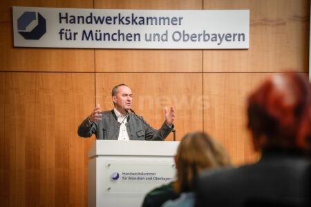 MÜNCHEN - 🏭 140.000 Betriebe vor Übergabe! Aiwanger startet Offensive gegen Nachfolgermangel im bayerischen Handwerk! 🔨