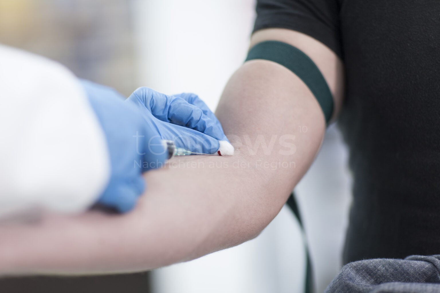 🚚 ST2388 BEI BEILNGRIES – Mit 2,8 Promille am Steuer: Lastwagenfahrer verbringt Nacht in Ausnüchterungszelle – Polizei stoppt Trunkenheitsfahrt am Samstag (04.10.2025). 🚓