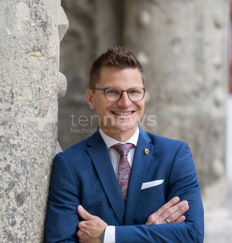 NÖRDLINGEN - 🗣 OB David Wittner lädt zur Bürgersprechstunde am Montag (10.11.2025), um Anliegen der Bürger persönlich zu besprechen - Anmeldung empfohlen! 🏛