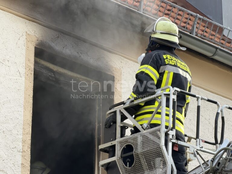 WEISSENBURG - 🔥 Heißer Aschenbecher löst am Mittwoch (15.10.2025) Küchenbrand aus! 200.000 Euro Schaden durch fahrlässige Brandstiftung! 🚒