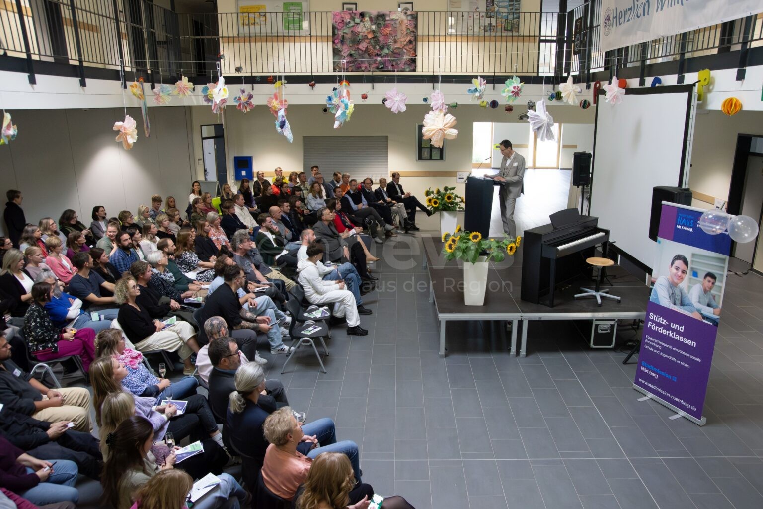 NÜRNBERG - 🎓 Stütz- und Förderklassen feiern 30. Geburtstag! 70 Prozent der Schulverweigerer schaffen Rückkehr in die Regelschule! 📚