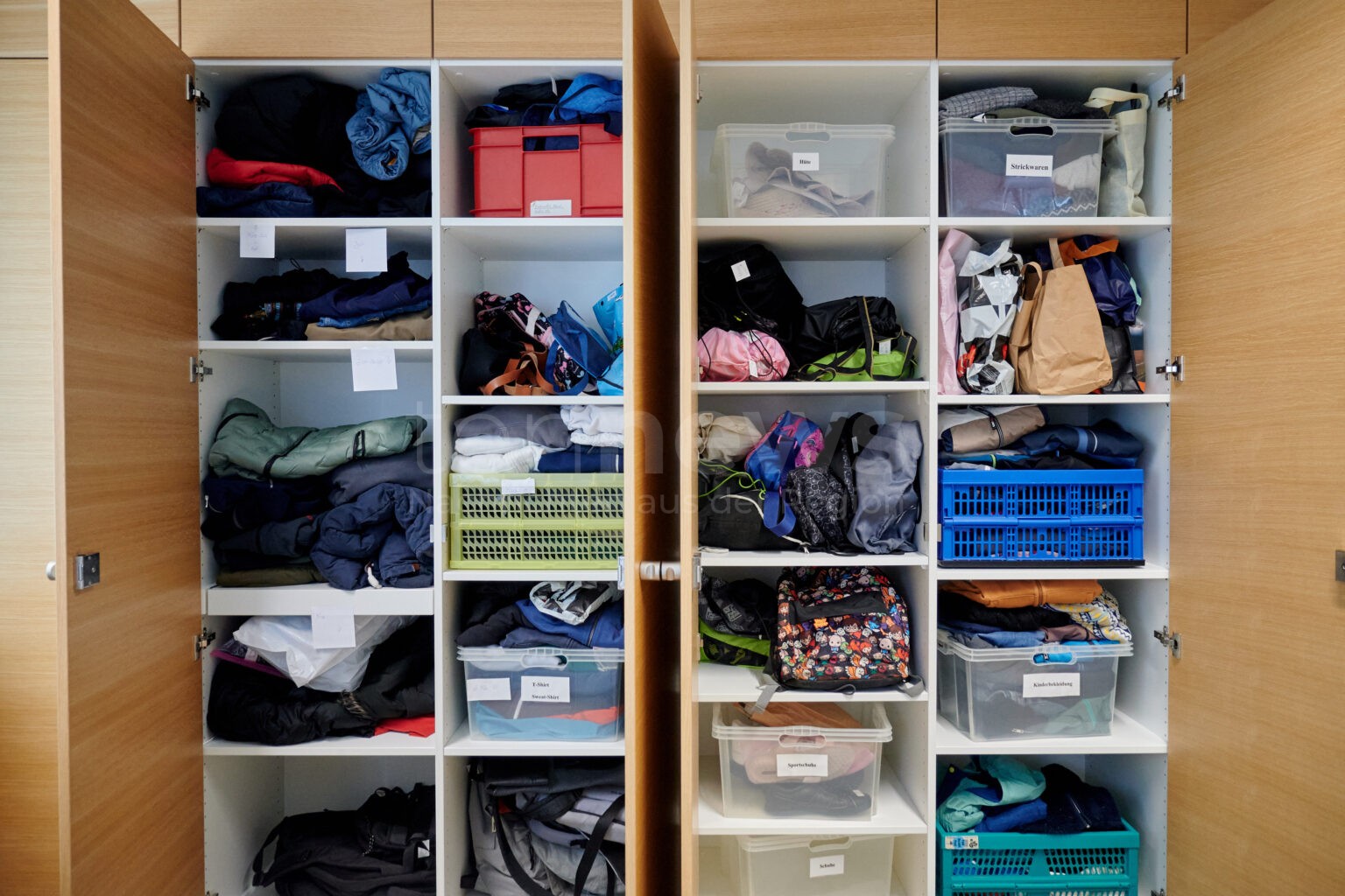 3.500 Fundstücke im Jahr 2024: Nur jeder dritte Gegenstand findet seinen Besitzer zurück! - tennews BAMBERG - Fundbüro registriert 3.500 Fundstücke in 2024! Nur jeder dritte Gegenstand findet Besitzer - Versteigerung am 4. November!