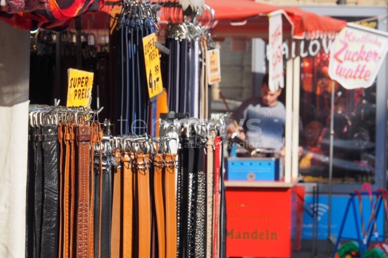 BAMBERG - 🍂 Traditioneller Herbstmarkt startet am Samstag (11.10.2025) auf dem Maxplatz! Zwei Wochen Einkaufen bis 25. Oktober! 🛍