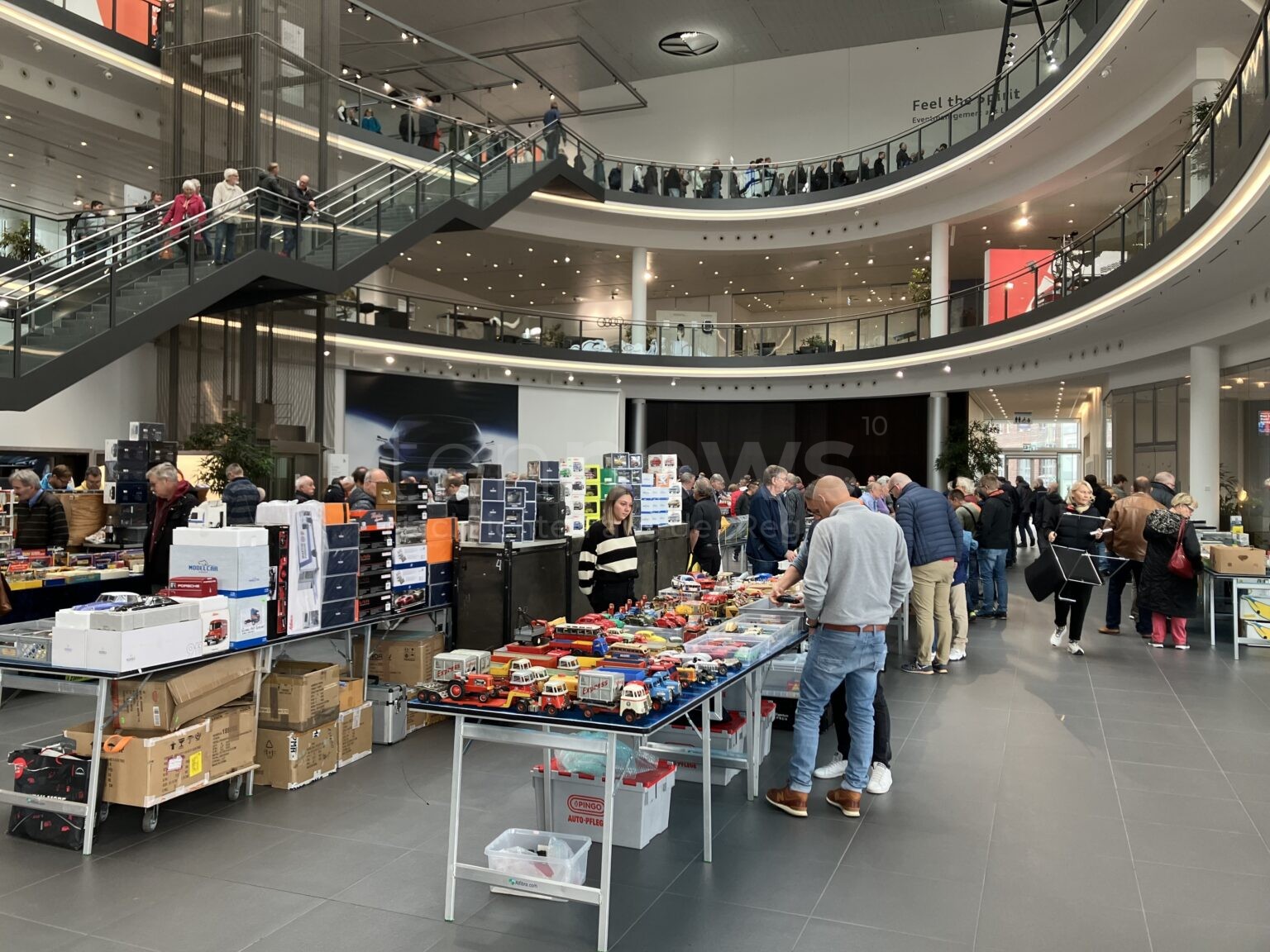 Doppel-Jubiläum bei Audi: 25 Jahre Modellautobörse und seltene Sondermodelle locken Sammler! - tennews INGOLSTADT - 🚗 Doppel-Jubiläum am Sonntag (09.11.2025) und Sonntag (30.11.2025)! 25 Jahre Audi Modellautobörse mit seltenen Sondermodellen! 🎉