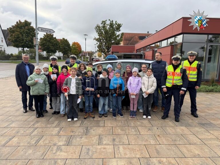 NEUMARKT - 🍋 Aktionstag "Saurer Beigeschmack"! Kinder verteilen Zitronen an Raser und Gummibärchen an brave Fahrer in 30er-Zone! 🚗
