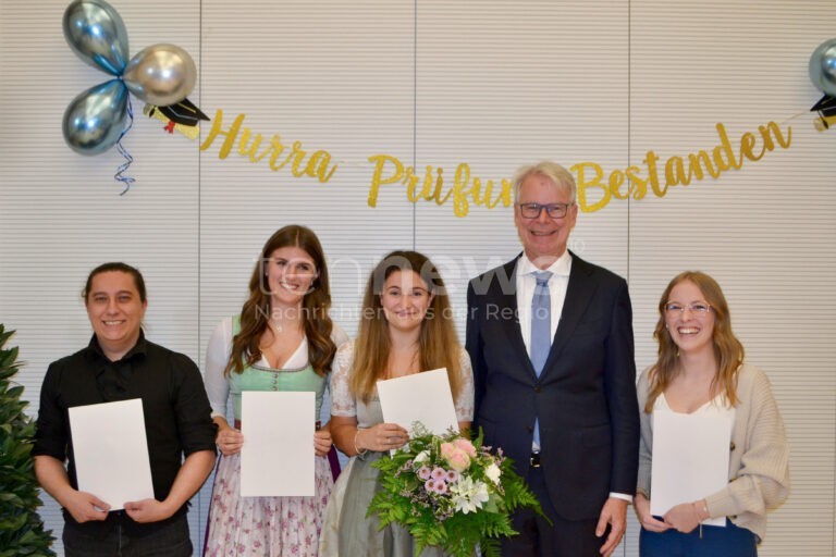 MÜNCHEN - ⚖ 82 Justizfachwirte am Montag (29.09.2025) am Oberlandesgericht verabschiedet! Absolventen aus München stellen Bayerns Jahrgangsbeste! 🎓