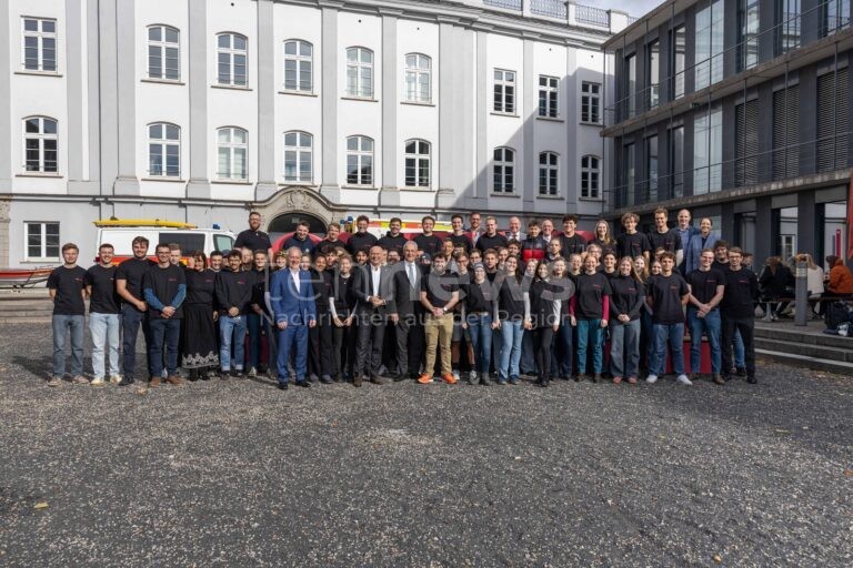 AUGSBURG - 🎓 Neuer Studiengang Rettungsingenieurwesen eröffnet! Herrmann übernimmt Schirmherrschaft - über 80 Studierende starten einzigartiges Studium! 🚒