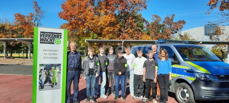 NEUNBURG VORM WALD - 🚌 Acht neue Buslotsen am Freitag (17.10.2025) erfolgreich ausgebildet! Alle Buslinien der Realschule jetzt für mehr Sicherheit besetzt! 👮