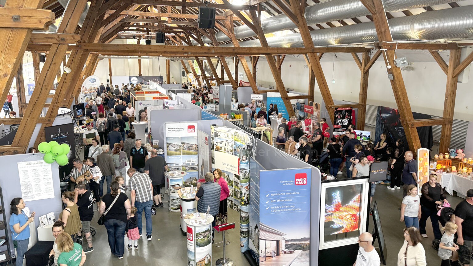 NEUMARKT IN DER OBERPFALZ - 🎪 Frühlingsmesse 2026 vom 16. bis 17. Mai! Über 80 Aussteller in Jurahalle - neuer Marktbeschicker-Bereich! 🛍️