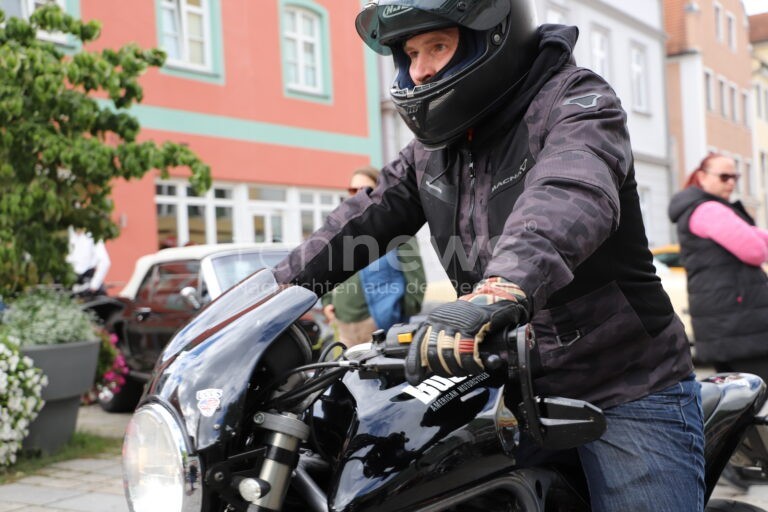 🏍 BERCHING – Waghalsige Flucht vor Polizei: 17-Jähriger ohne Führerschein am Sonntag (26.10.2025) gestoppt, Motorrad sichergestellt. 🚔