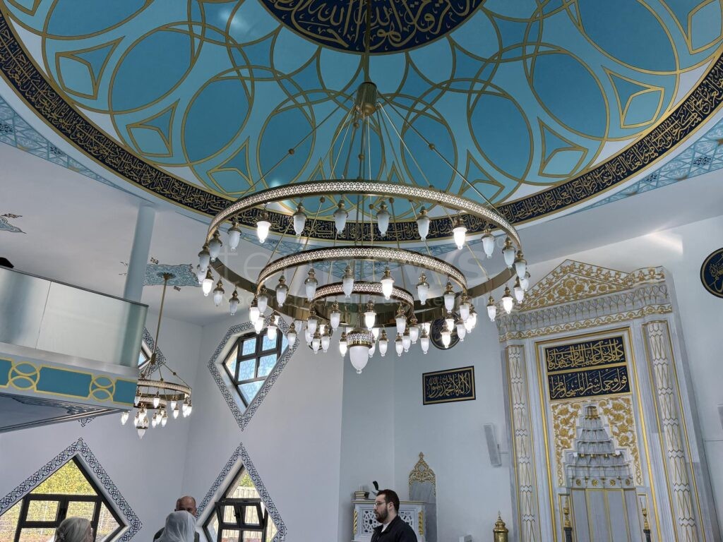 SCHROBENHAUSEN - 🕌 Tag der offenen Moschee am Freitag (03.10.2025)! 300 Gläubige feiern, Führungen zeigen Islam - Brücken bauen und Vorurteile abbauen! 🤝