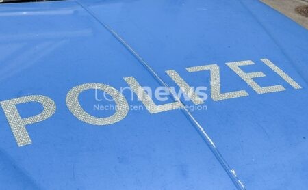DACHAU - Exhibitionist belästigt am Donnerstag 09.10.2025 drei Mädchen (12, 13) in Drogerie! Polizei sucht Zeugen nach widerlicher Tat!