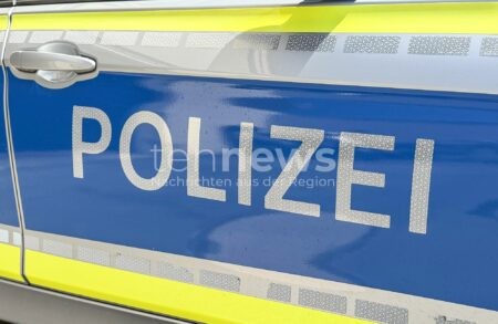 NÜRNBERG - 👊 Brutaler Angriff am Dienstag (14.10.2025) am Lorenzer Platz! Unbekannte schlägt Kind (3) und attackiert Mutter grundlos! 👮‍♂️
