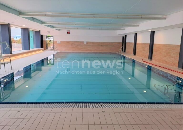 DONAUWÖRTH - 🏊 Stadtbad öffnet wegen Reparaturarbeiten später als geplant! Start verschiebt sich auf 10. November - dafür erstmals auch samstags geöffnet! ⏰