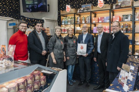 BAD KISSINGEN - 🍪 Lebkuchen-Schmidt eröffnet Filiale im Littmannhaus! OB Dr. Vogel besuchte am Mittwoch den neuen Standort der Nürnberger Traditionsbäckerei! 🎄