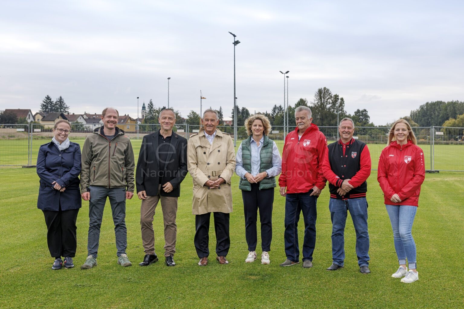REGENSBURG-SALLERN - Neue Sportanlage am Regen nach 15 Monaten fertig! Vier Plätze ab Frühjahr verfügbar - 1,4 Millionen Euro investiert!