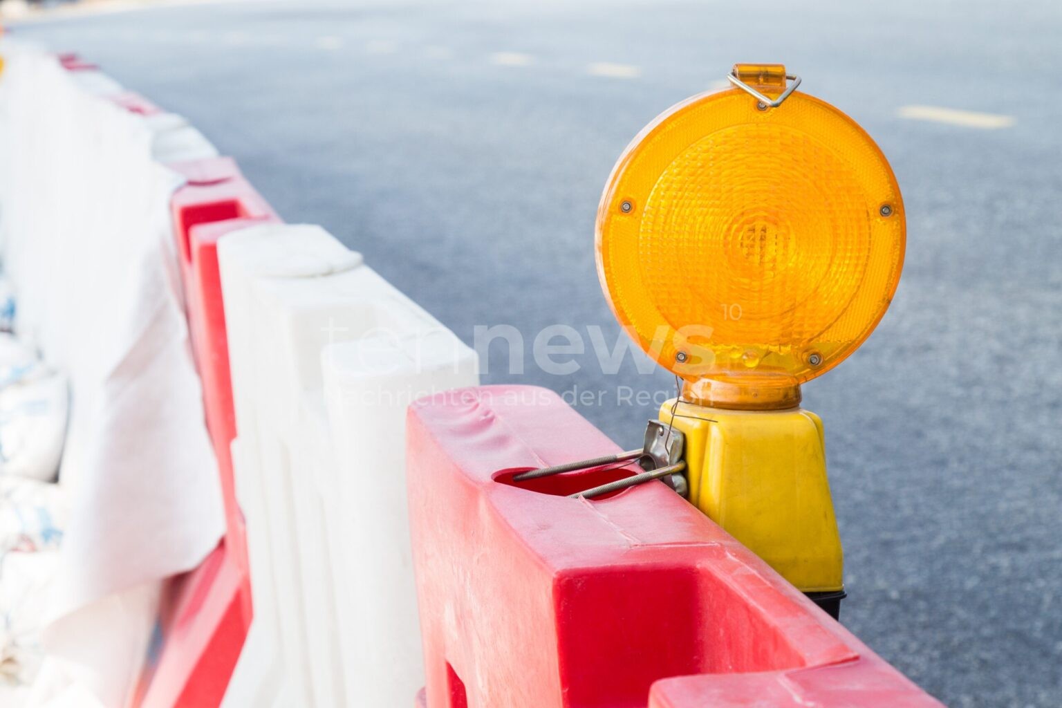 Felssturz-Gefahr am Erzberg: Sperrungen und Bauarbeiten bis Ende November - tennews AMBERG - 🚧 Felssicherungsarbeiten am Erzberg ab Montag (13.10.2025)! B299 mit Ampelregelung, Radweg dicht - Sperrung der Sulzbacher Straße geplant! ⚠️