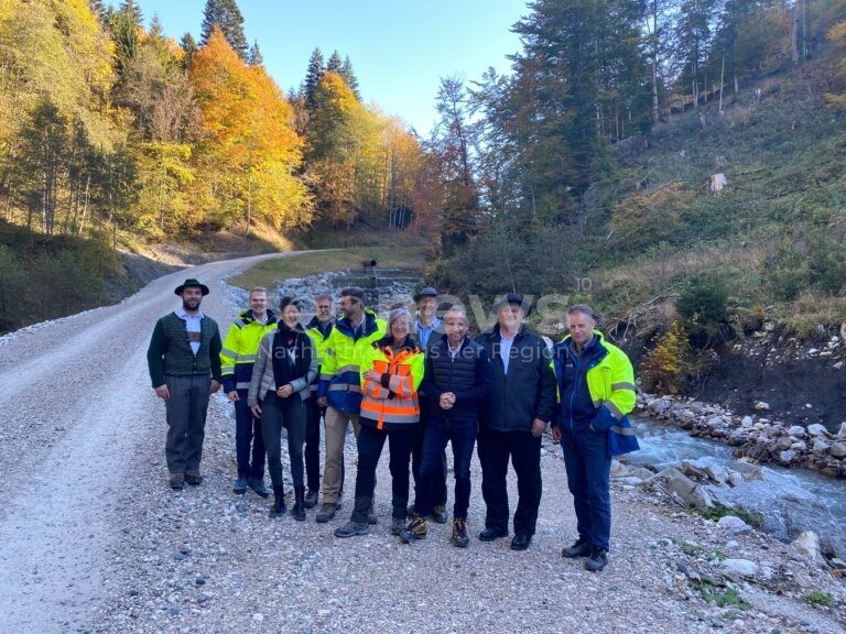 GARMISCH-PARTENKIRCHEN - 🌊 Neuartiger Wildholzrechen am Montag (13.10.2025) eingeweiht! 2,7 Millionen Euro Projekt schützt Partnachklamm mit Kameras! 📹