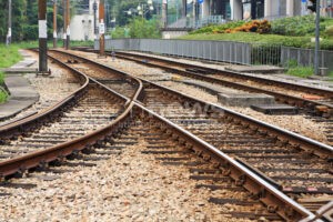 AUGSBURG - ⚠️ Wegen Bauarbeiten: In der Nacht von Dienstag (27.10.2025) auf Mittwoch Zugausfälle zwischen Augsburg und Weilheim - Ersatzbusse im Einsatz! 🚌
