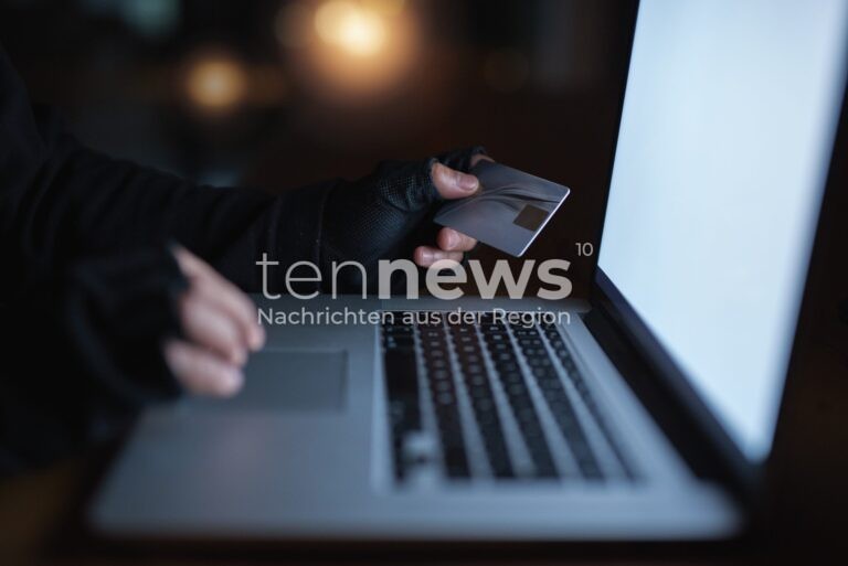 KULMBACH - 💔 Love-Scam am Montag (27.10.2025)! Fake-Elon Musk erbeutet 18.000 Euro von Seniorin (76) - Bankangestellter verhindert weitere 20.000! 🚨