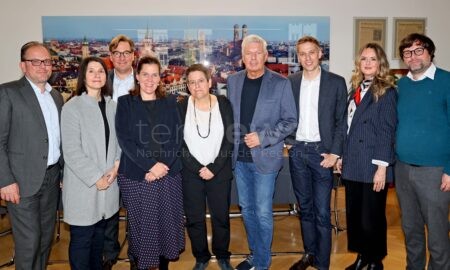MÜNCHEN - Stadt holt am Montag (13.10.2025) Israel-Flagge am Rathaus ein! Nach Freilassung der letzten Geiseln "vorsichtig optimistisch" für Frieden!