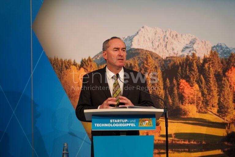 MÜNCHEN - 🚀 Aiwanger startet VC4Start-ups Initiative! 750 Millionen Euro Wagniskapital für bayerische Start-ups - Gründung in 24 Stunden geplant! 💰