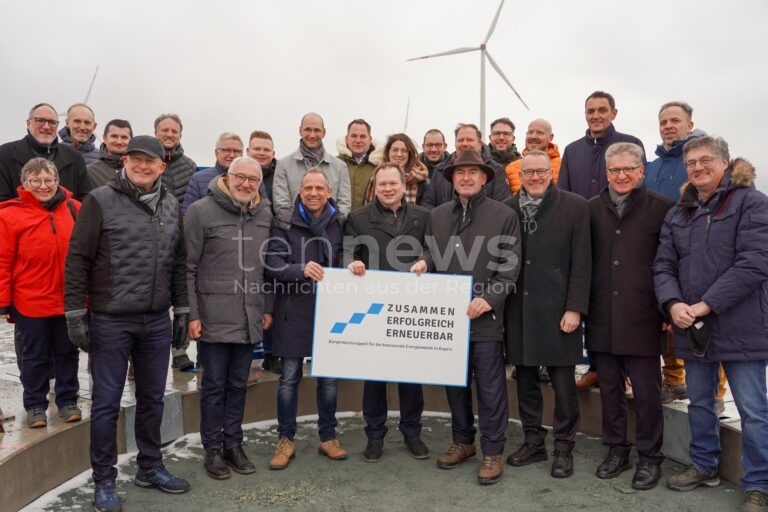 WEIßENBRUNN - 🌬 Aiwanger und Glauber setzen heute Signal für Windkraftausbau! 1.000 neue Anlagen bis 2030 - Beteiligungsregelung ab 2026! ⚡