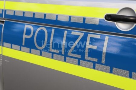 SCHROBENHAUSEN - 🚗 Diebstahl aus Golf in der Nacht auf Donnerstag (13.11.2025)! Täter stehlen Rucksack mit Laptop - 2.200 Euro Schaden! 💻