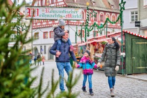 NÖRDLINGEN - 🎄 Romantischer Weihnachtsmarkt vom 28. November bis 23. Dezember 2025! Vorleser für Märchenhütte gesucht! 📚