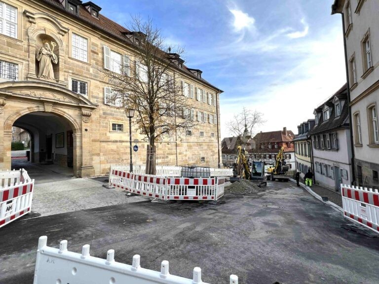 BAMBERG - 🚧 Straßenbau am Michelsberg wandert bergab! Neue Verkehrsführung ab Sonntag (03.11.2025) bis 28. November - Kloster-Zufahrt wieder frei! 🛤