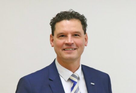 MÜNCHEN - 👮 Polizeigewerkschaft empört über Sparpolitik! Tarifabschluss für Beamte erst nach sechs Monaten - "Schlag ins Gesicht"! 💸