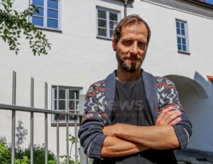 PFAFFENHOFEN AN DER ILM - 🎧 Hörspielserie "Unearthing" ab Samstag (08.11.2025)! Ehemaliger Stipendiat Erik Wunderlich erobert ARD-Audiothek! 🚀