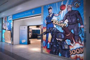 REGENSBURG - 🚔 Polizei Pop-up-Store eröffnet am Mittwoch (12.11.2025)! Hantelbank-Challenge und Fahrradsimulator im Donau-Einkaufszentrum! 💪