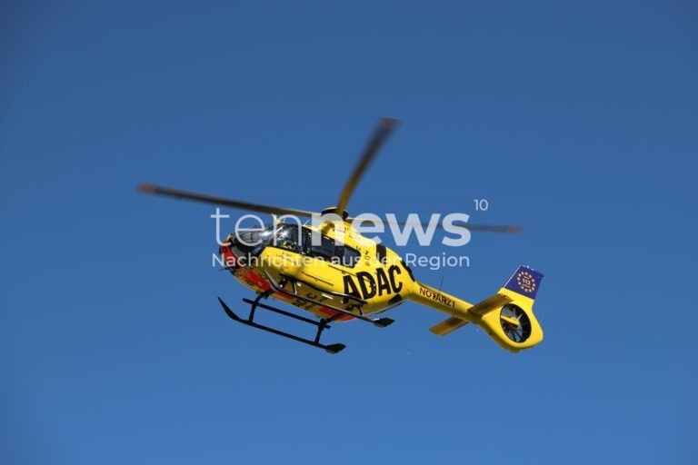 PFAFFENHOFEN AN DER ILM - 🚁 Schwerer Betriebsunfall am Mittwoch (26.11.2025)! Ziegelmauer stürzt über 19-Jährigem ein - Hubschrauber-Transport! ⚠